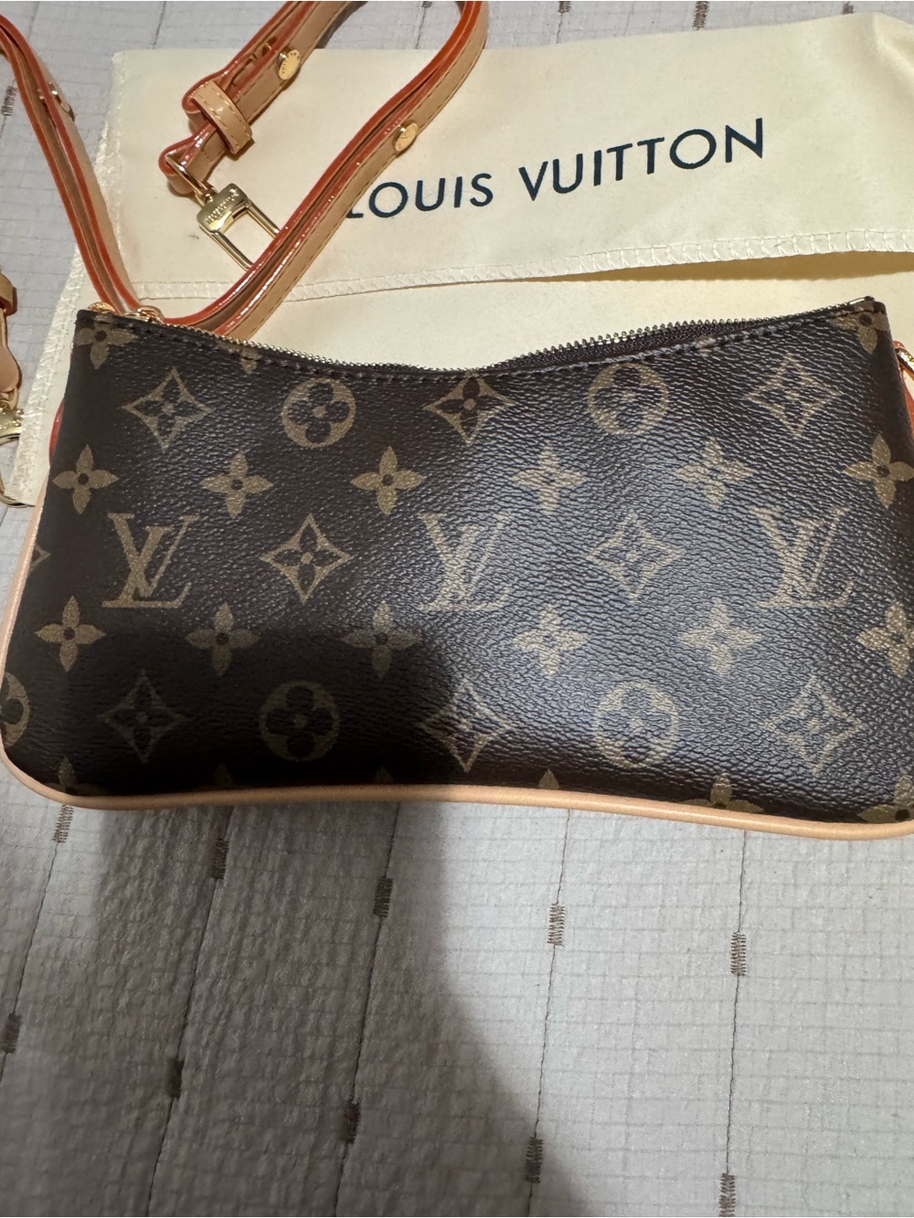 Shoulder Bag - Picture 3 of 3